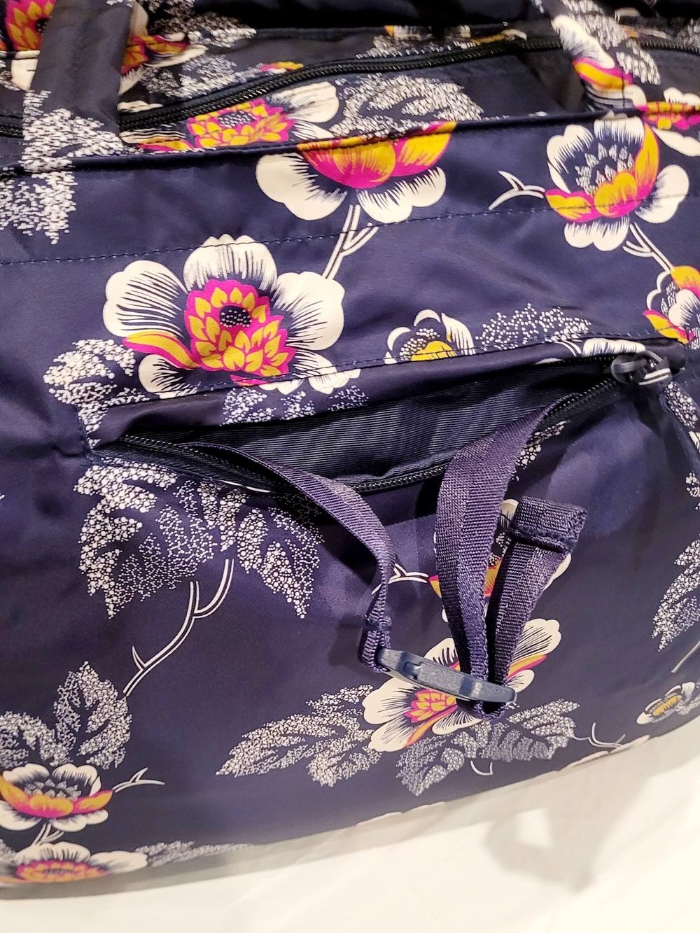 Vera Bradley Knollton Seurat Flotal Tote - Picture 4 of 4
